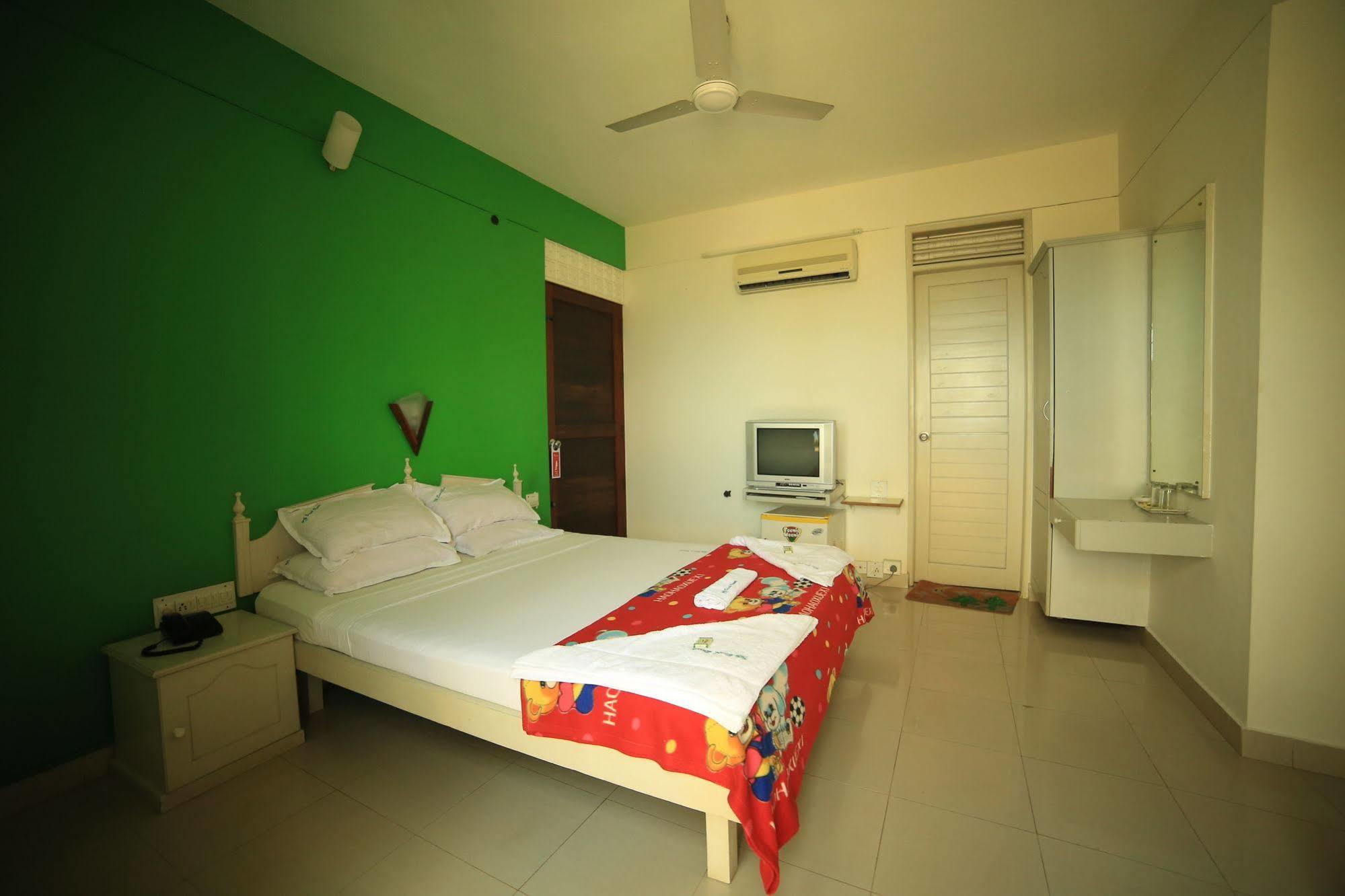 Ss Beach Resort Varkala Extérieur photo